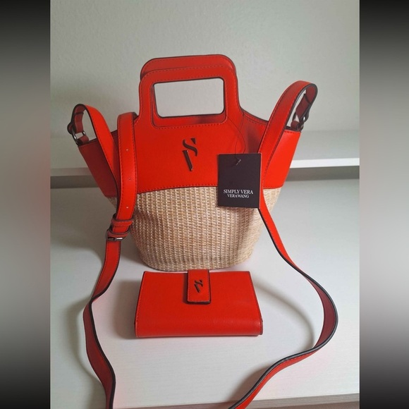 Simply Vera Vera Wang Top Handle Straw Crossbody Redish Orange/ Straw NWT - Picture 4 of 4